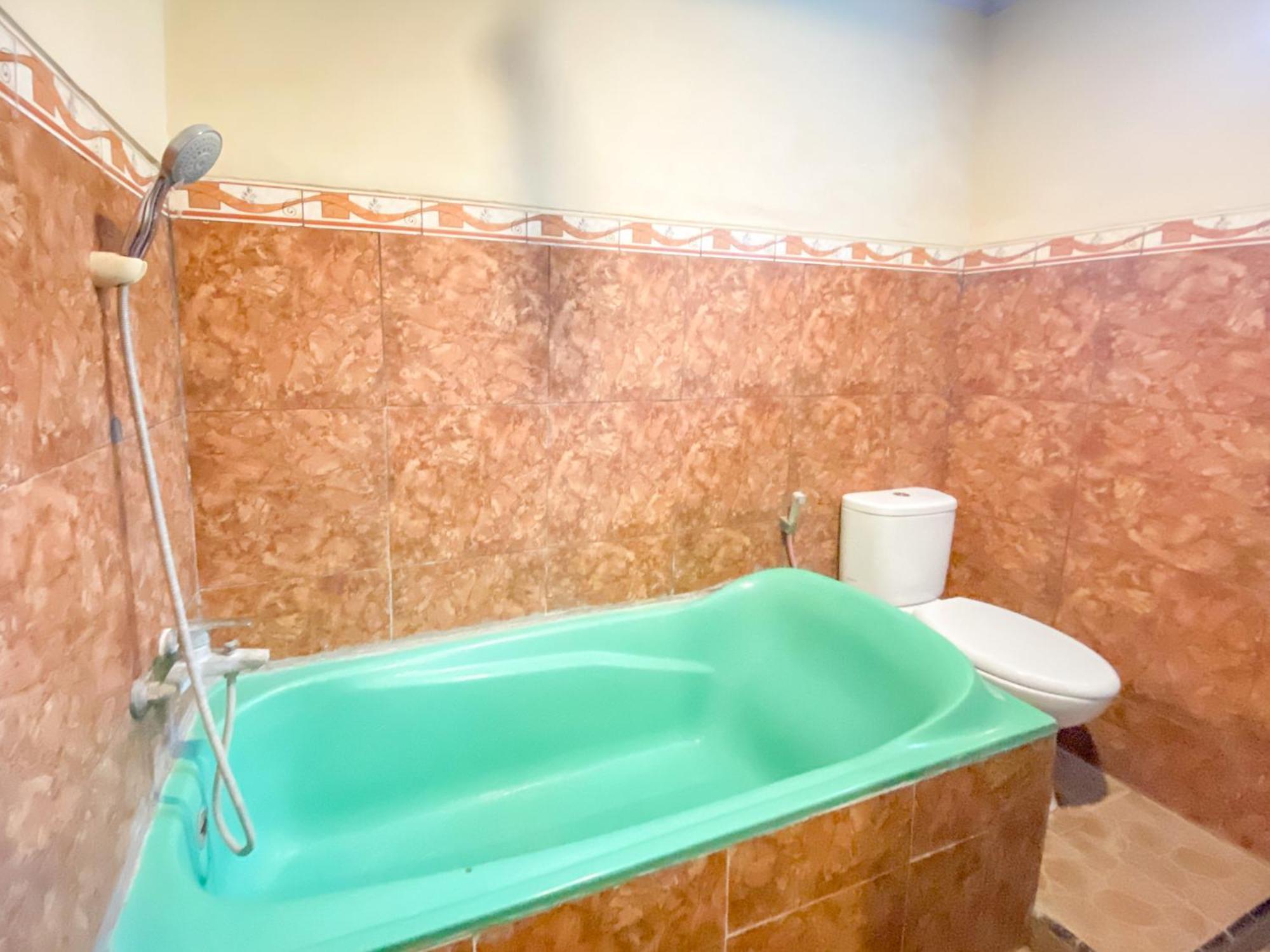 Surya Guest House Urbanview Probolinggo Kültér fotó